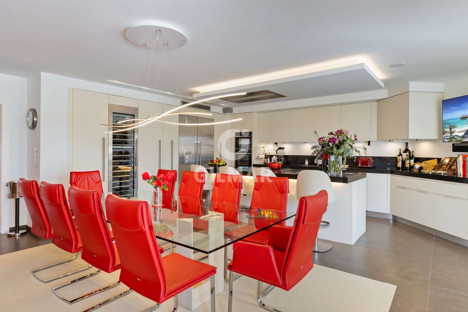 6 bedroom Villa for sale in Nueva Andalucia with pool garage - € 6,400,000 (Ref: 9747390)