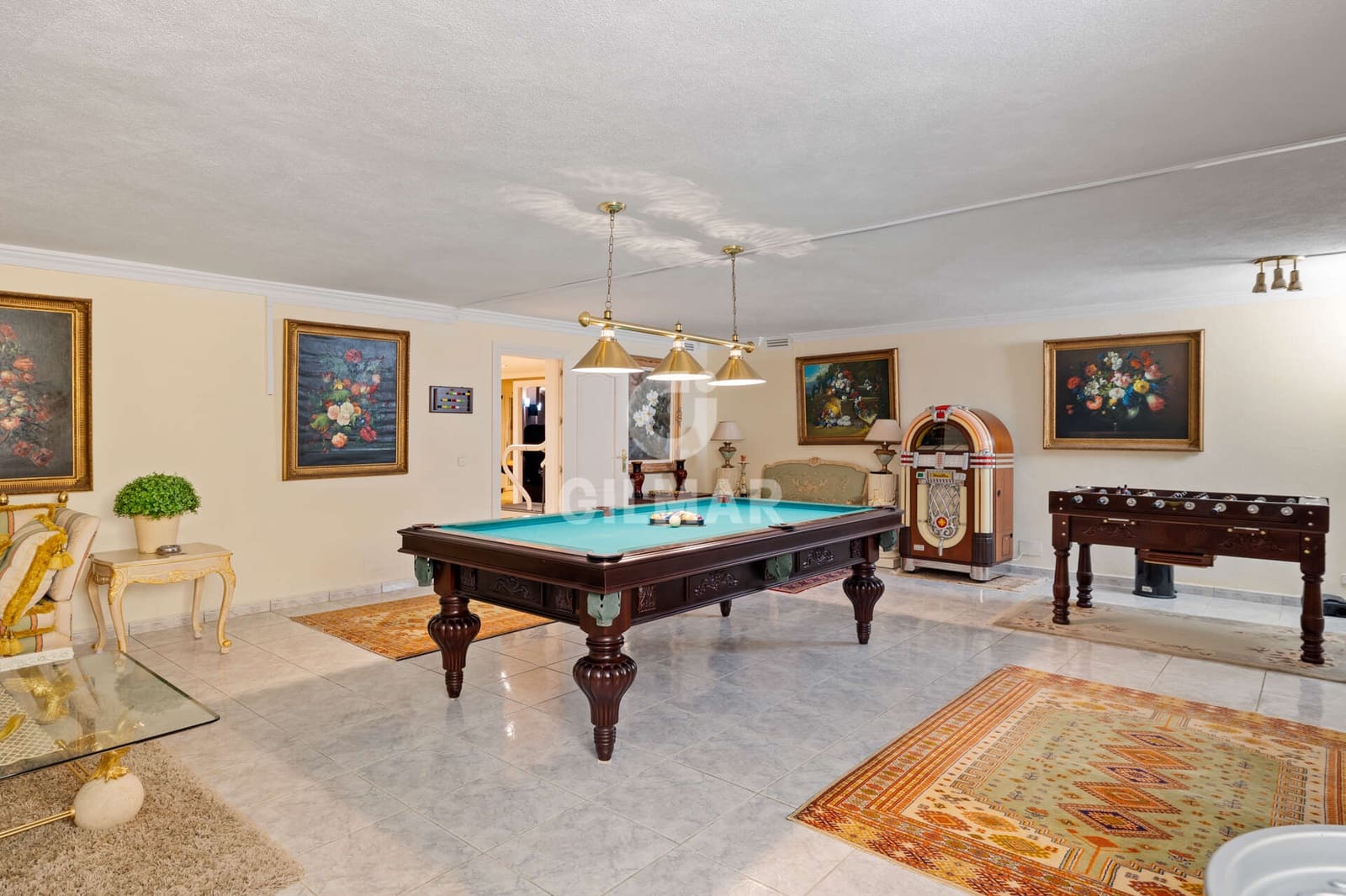 6 bedroom Villa for sale in Nueva Andalucia with pool garage - € 6,400,000 (Ref: 9747390)