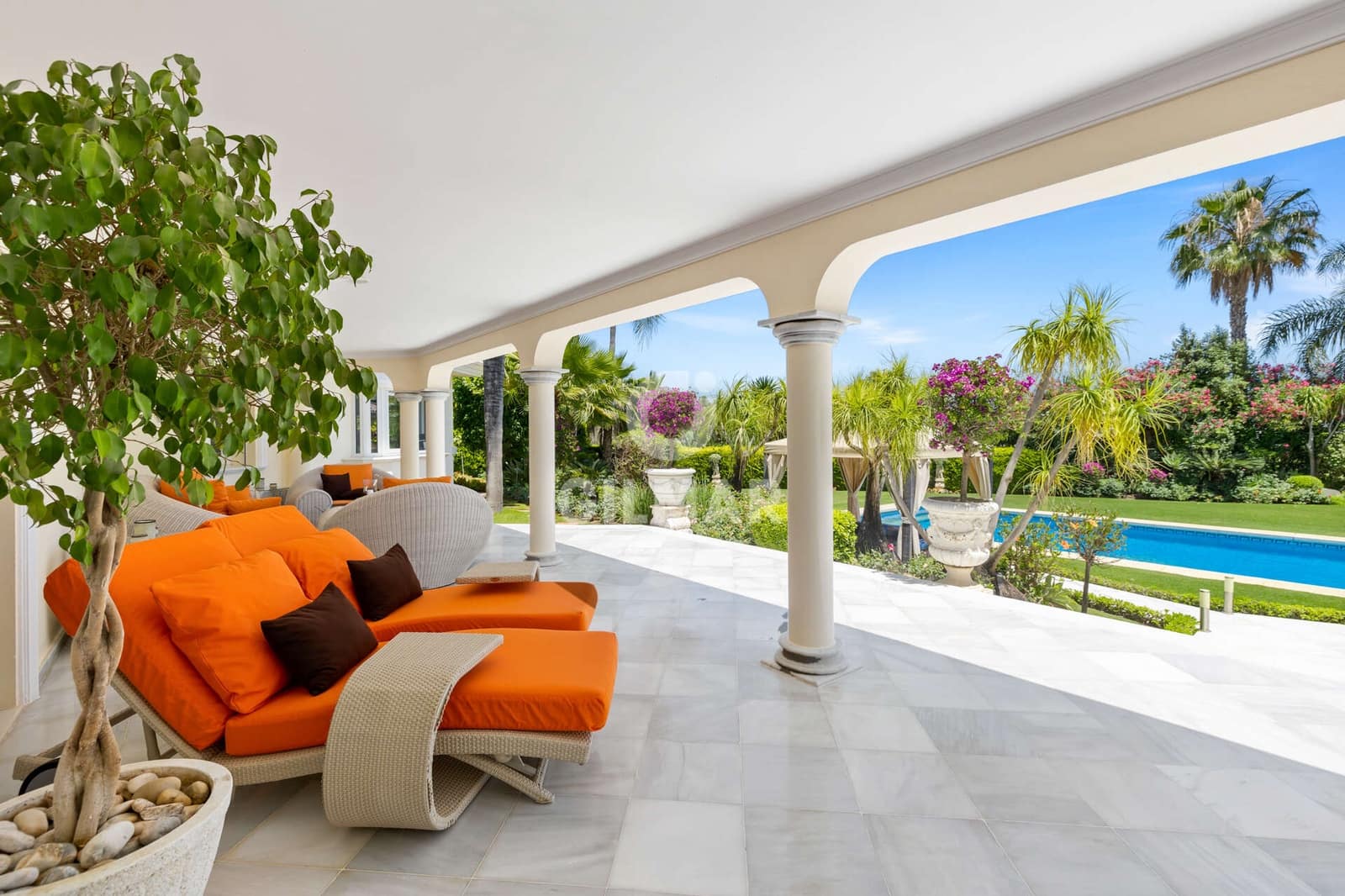 6 bedroom Villa for sale in Nueva Andalucia with pool garage - € 6,400,000 (Ref: 9747390)