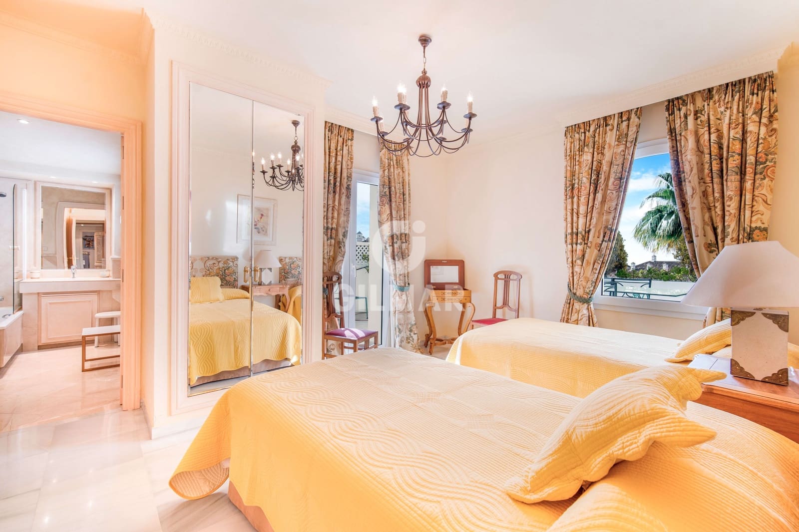 4 soveværelse Penthouse til salg i Golden Mile med swimmingpool garage - € 2.950.000 (Ref: 9747392)