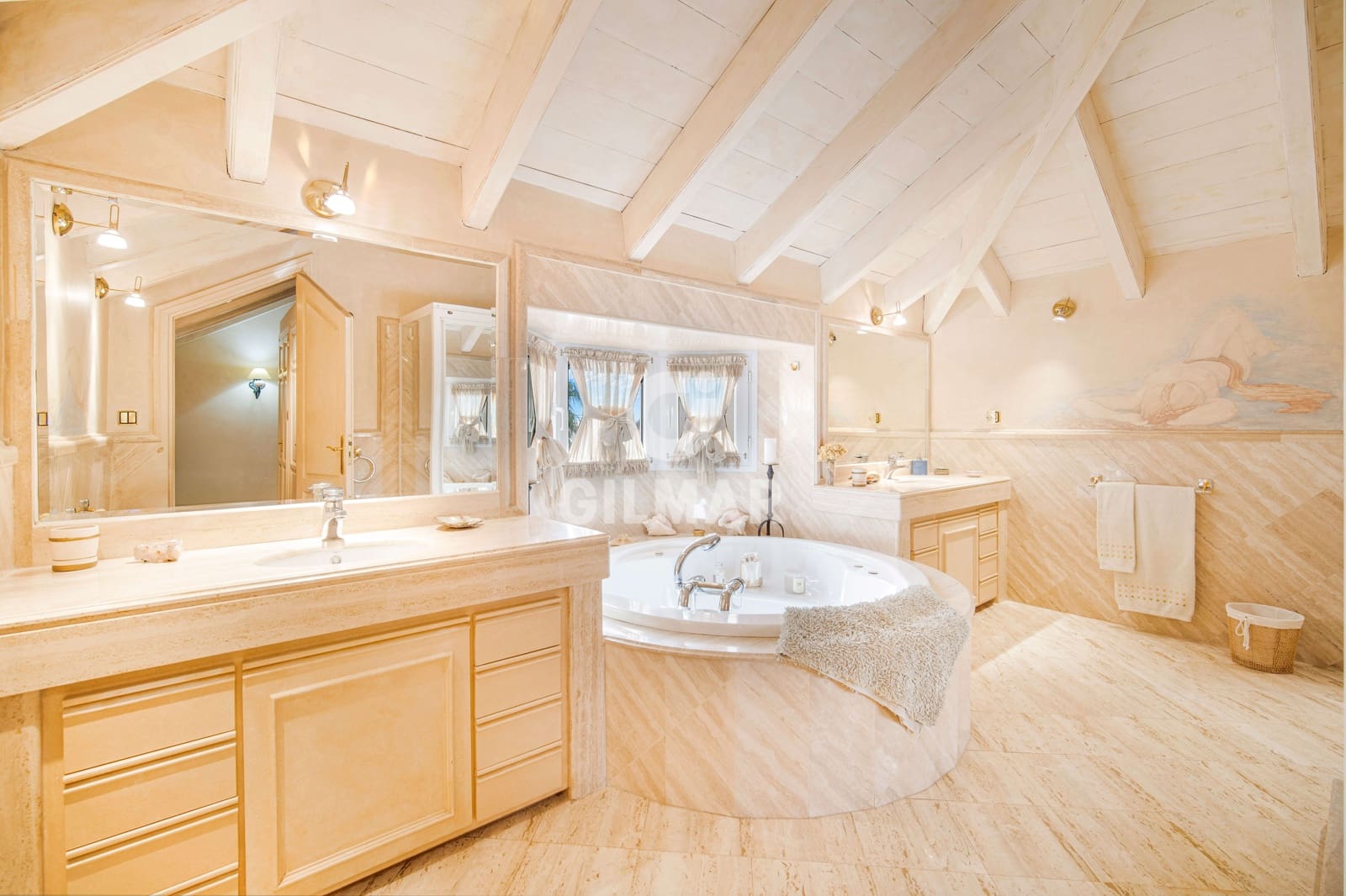 4 soveværelse Penthouse til salg i Golden Mile med swimmingpool garage - € 2.950.000 (Ref: 9747392)