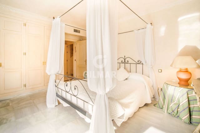 4 soveværelse Penthouse til salg i Lomas De Marbella, Marbella med swimmingpool garage - € 2.950.000 (Ref: 9747392)