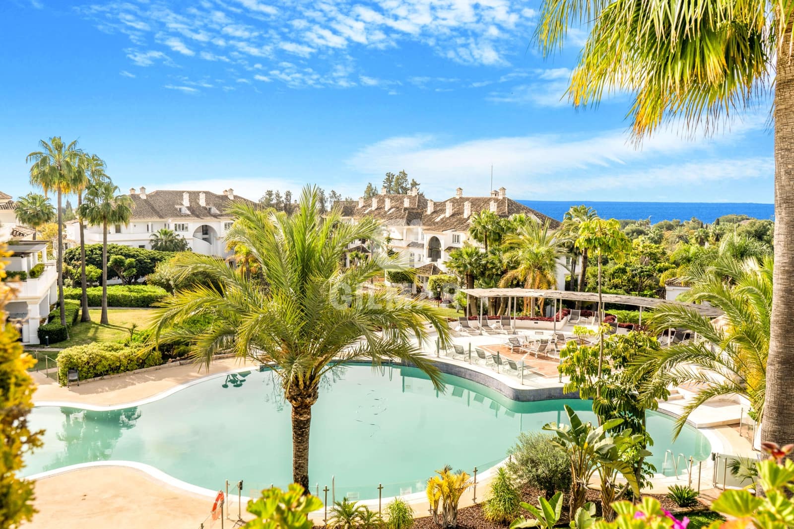 4 soveværelse Penthouse til salg i Golden Mile med swimmingpool garage - € 2.950.000 (Ref: 9747392)