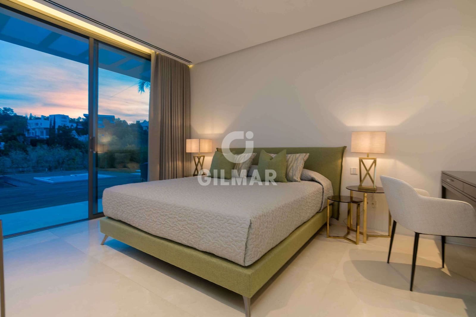 5 quarto Moradia para venda em Benahavis com piscina garagem - 4 950 000 € (Ref: 9747393)