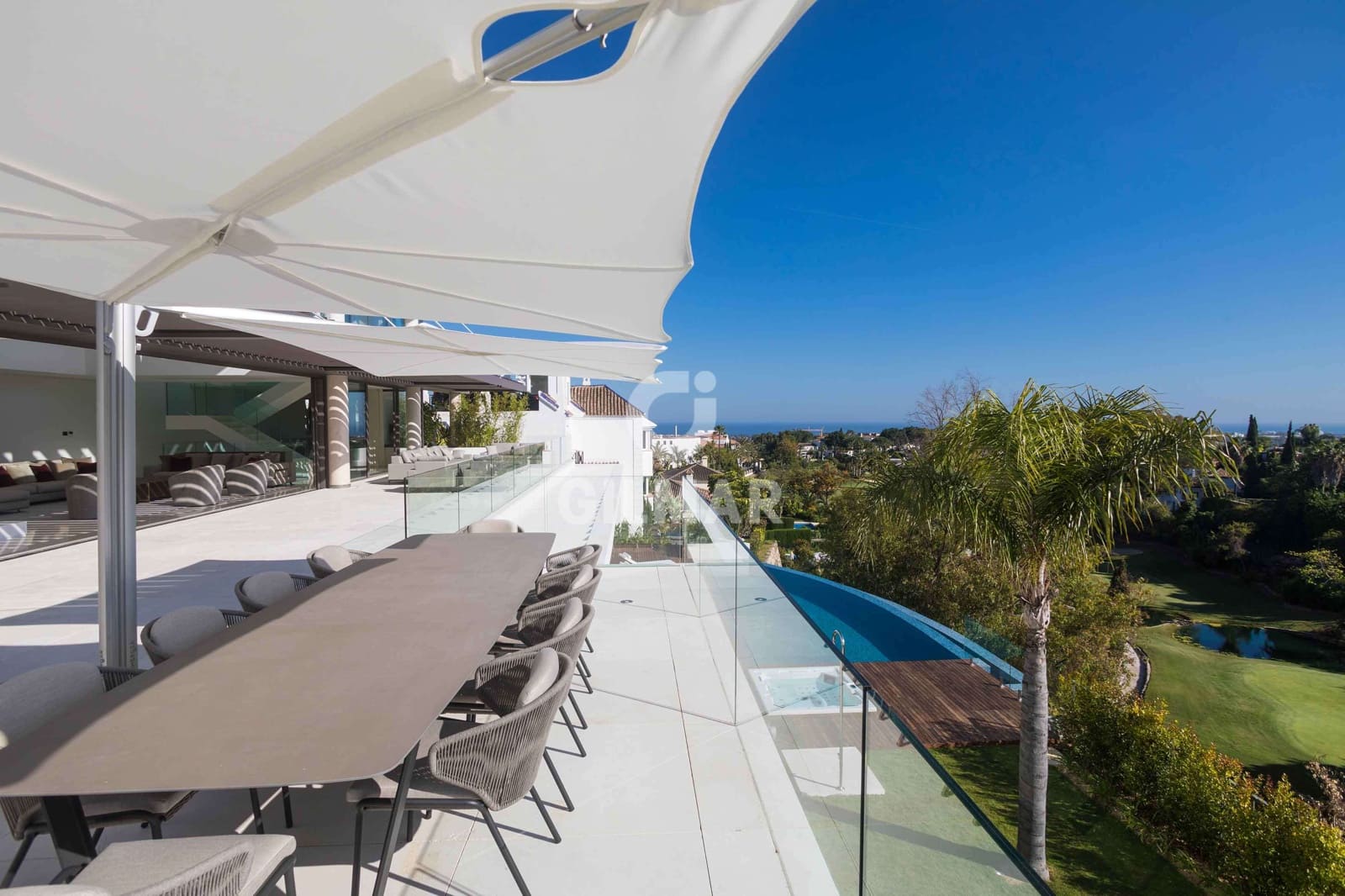 5 quarto Moradia para venda em Benahavis com piscina garagem - 4 950 000 € (Ref: 9747393)