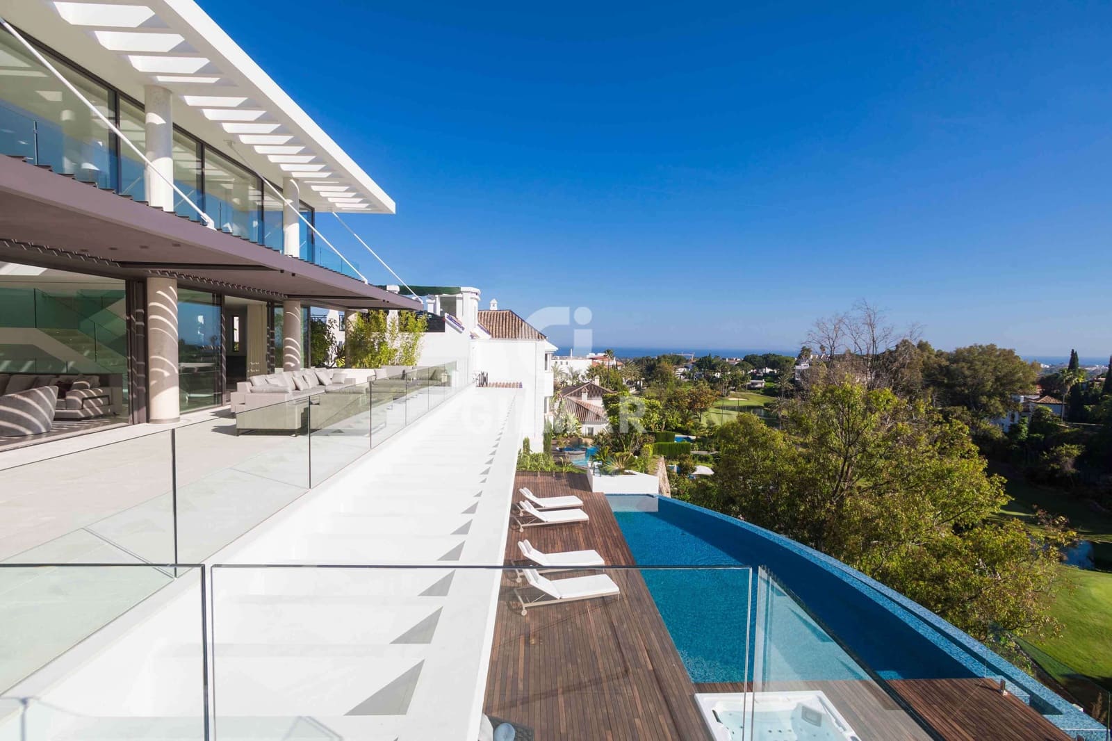 5 quarto Moradia para venda em Benahavis com piscina garagem - 4 950 000 € (Ref: 9747393)