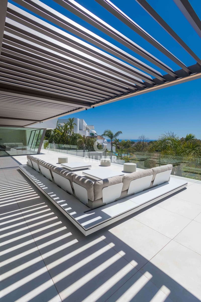 6 slaapkamer Villa te koop in Nueva Andalucia met zwembad garage - € 6.450.000 (Ref: 9747394)