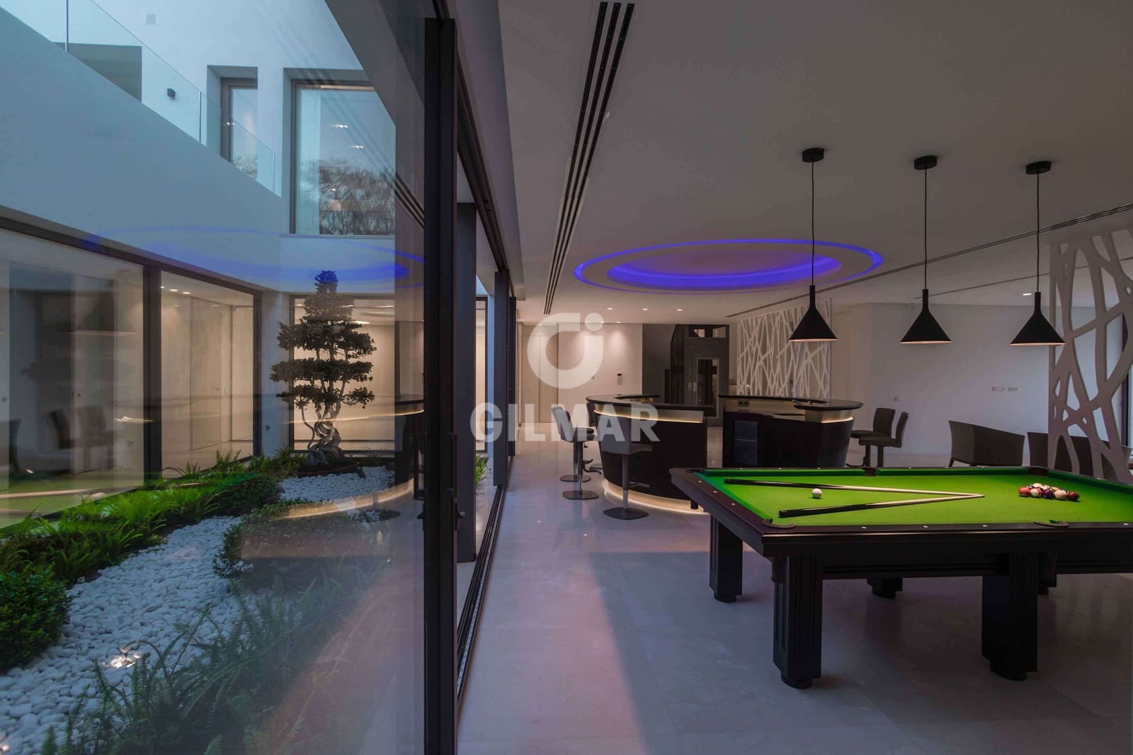 6 slaapkamer Villa te koop in Nueva Andalucia met zwembad garage - € 6.450.000 (Ref: 9747394)