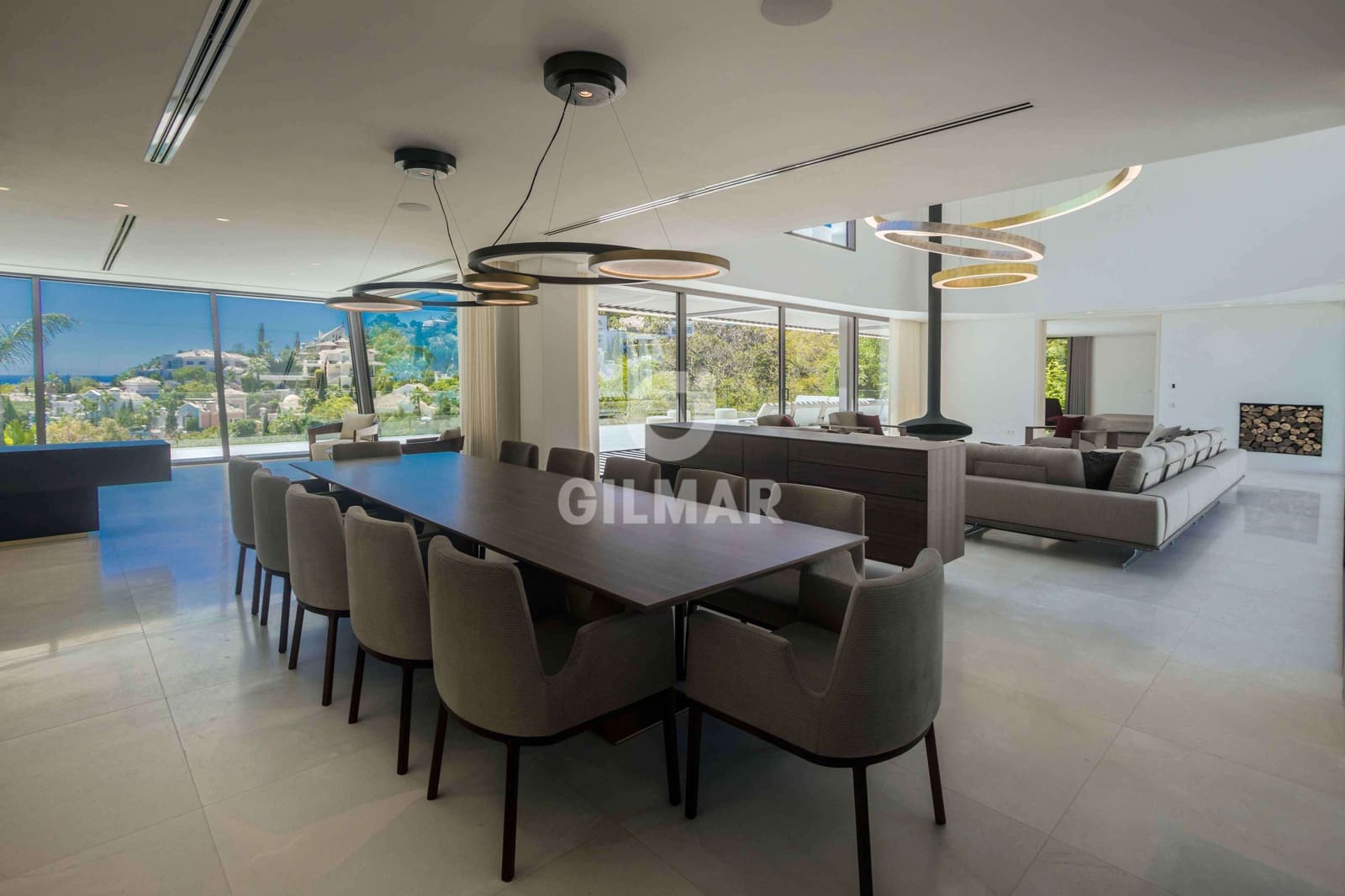 6 slaapkamer Villa te koop in Nueva Andalucia met zwembad garage - € 6.450.000 (Ref: 9747394)