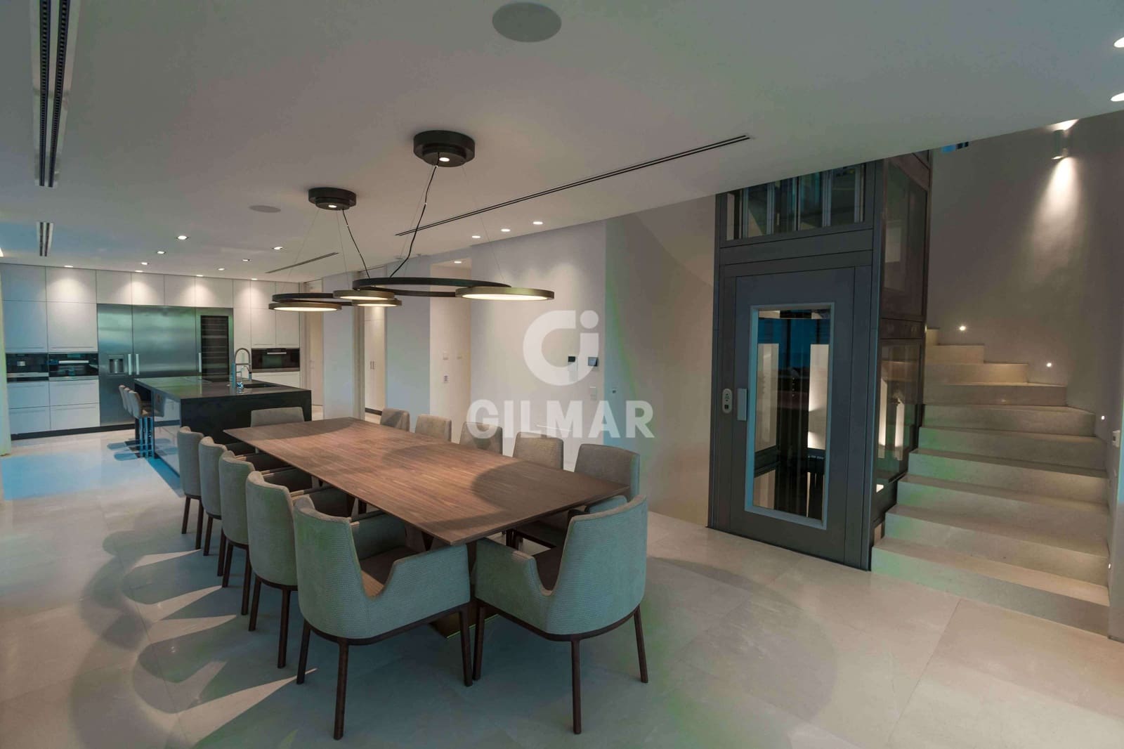 6 slaapkamer Villa te koop in Nueva Andalucia met zwembad garage - € 6.450.000 (Ref: 9747394)