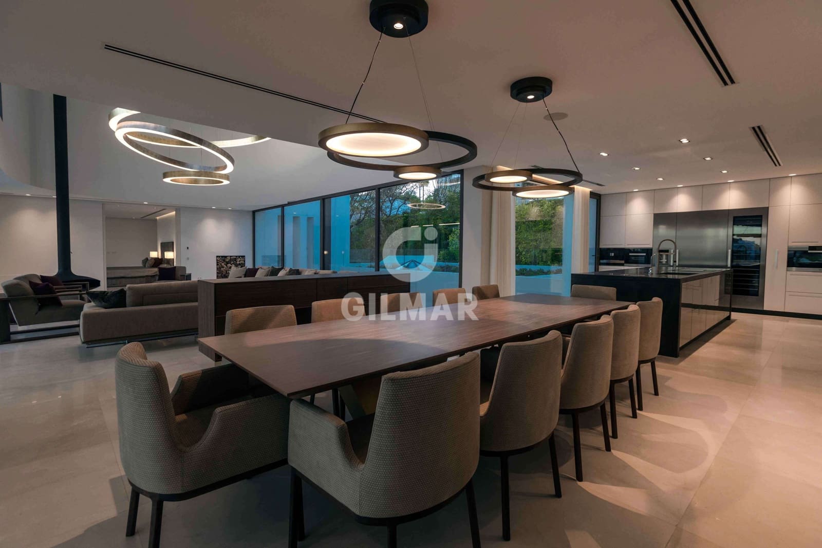 6 slaapkamer Villa te koop in Nueva Andalucia met zwembad garage - € 6.450.000 (Ref: 9747394)