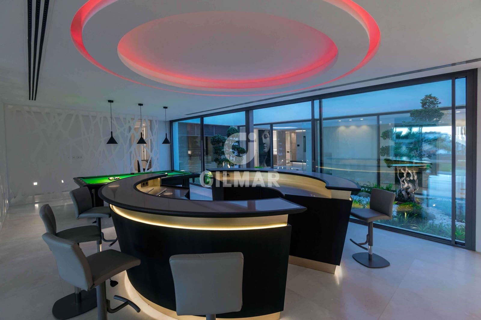 6 slaapkamer Villa te koop in Nueva Andalucia met zwembad garage - € 6.450.000 (Ref: 9747394)