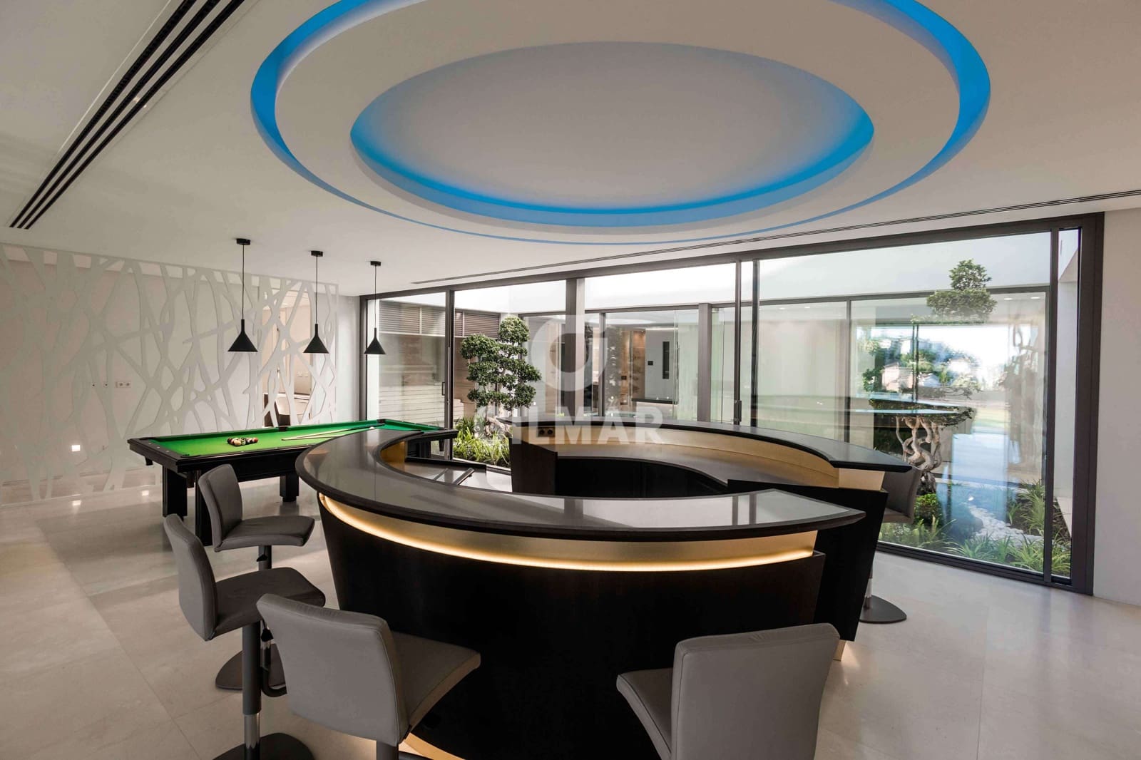 6 slaapkamer Villa te koop in Nueva Andalucia met zwembad garage - € 6.450.000 (Ref: 9747394)