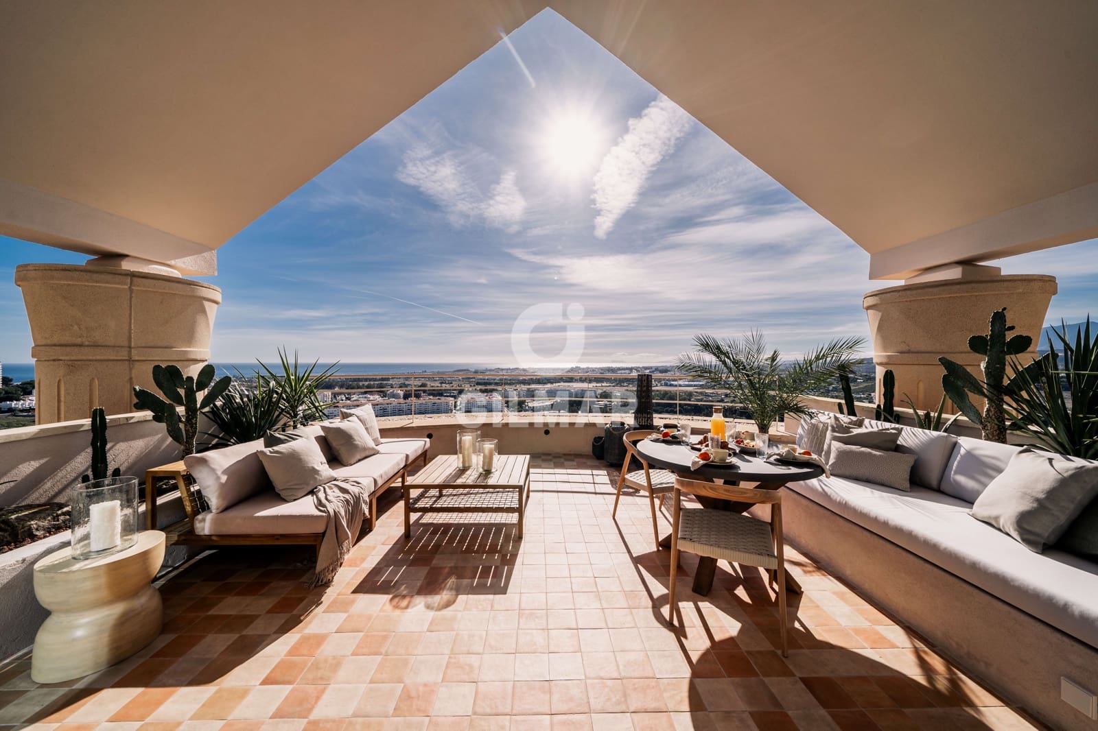 3 Zimmer Penthouse zu verkaufen in Nueva Andalucia mit Pool Garage - 2.495.000 € (Ref: 9747395)