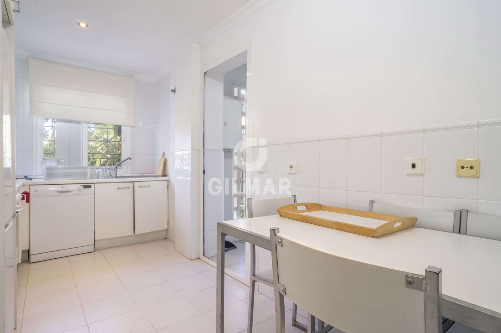 3 Zimmer Wohnung zu verkaufen in Nueva Andalucia mit Pool Garage - 775.000 € (Ref: 9747397)