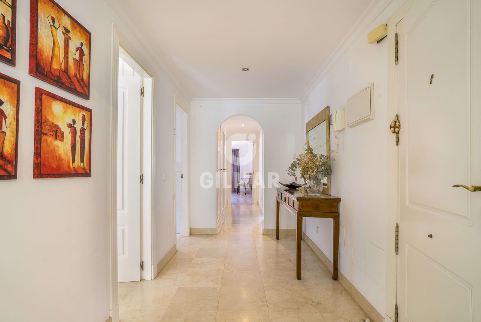 3 Zimmer Wohnung zu verkaufen in Nueva Andalucia mit Pool Garage - 775.000 € (Ref: 9747397)