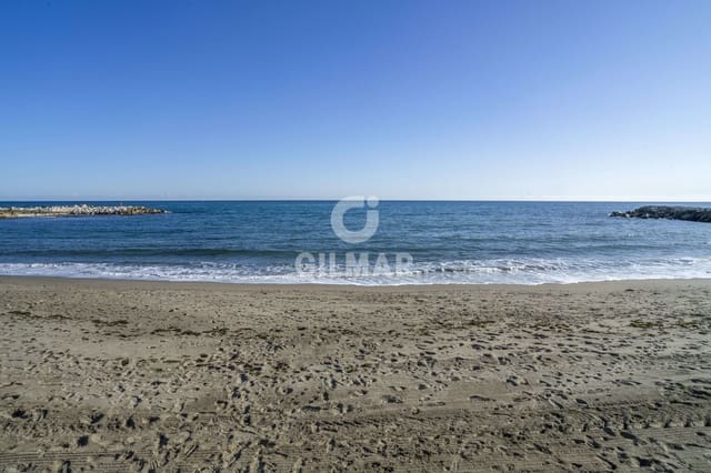 3 chambre Appartement à vendre à Puerto Banus, Marbella avec piscine garage - 775 000 € (Ref: 9747397)