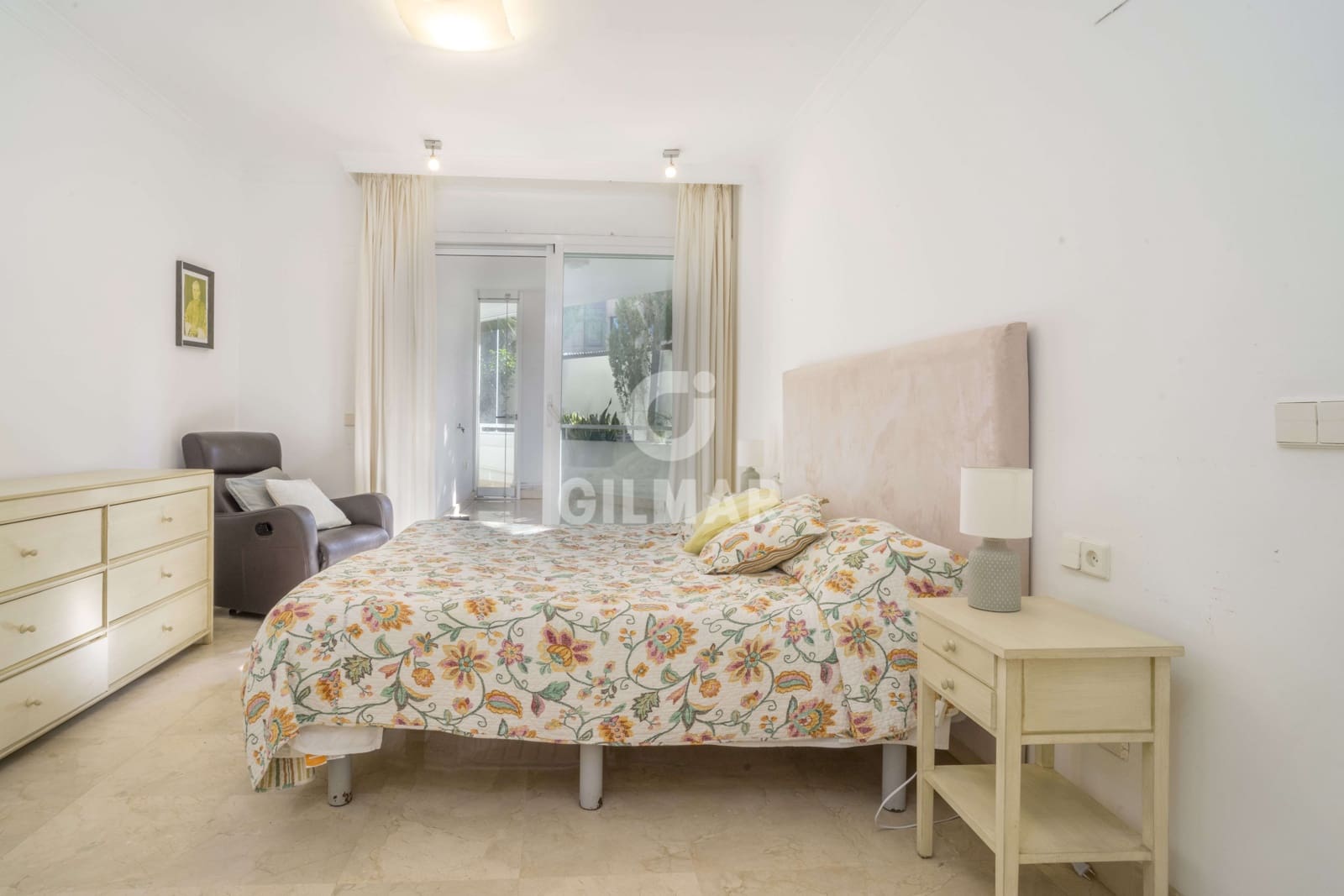 3 Zimmer Wohnung zu verkaufen in Nueva Andalucia mit Pool Garage - 775.000 € (Ref: 9747397)