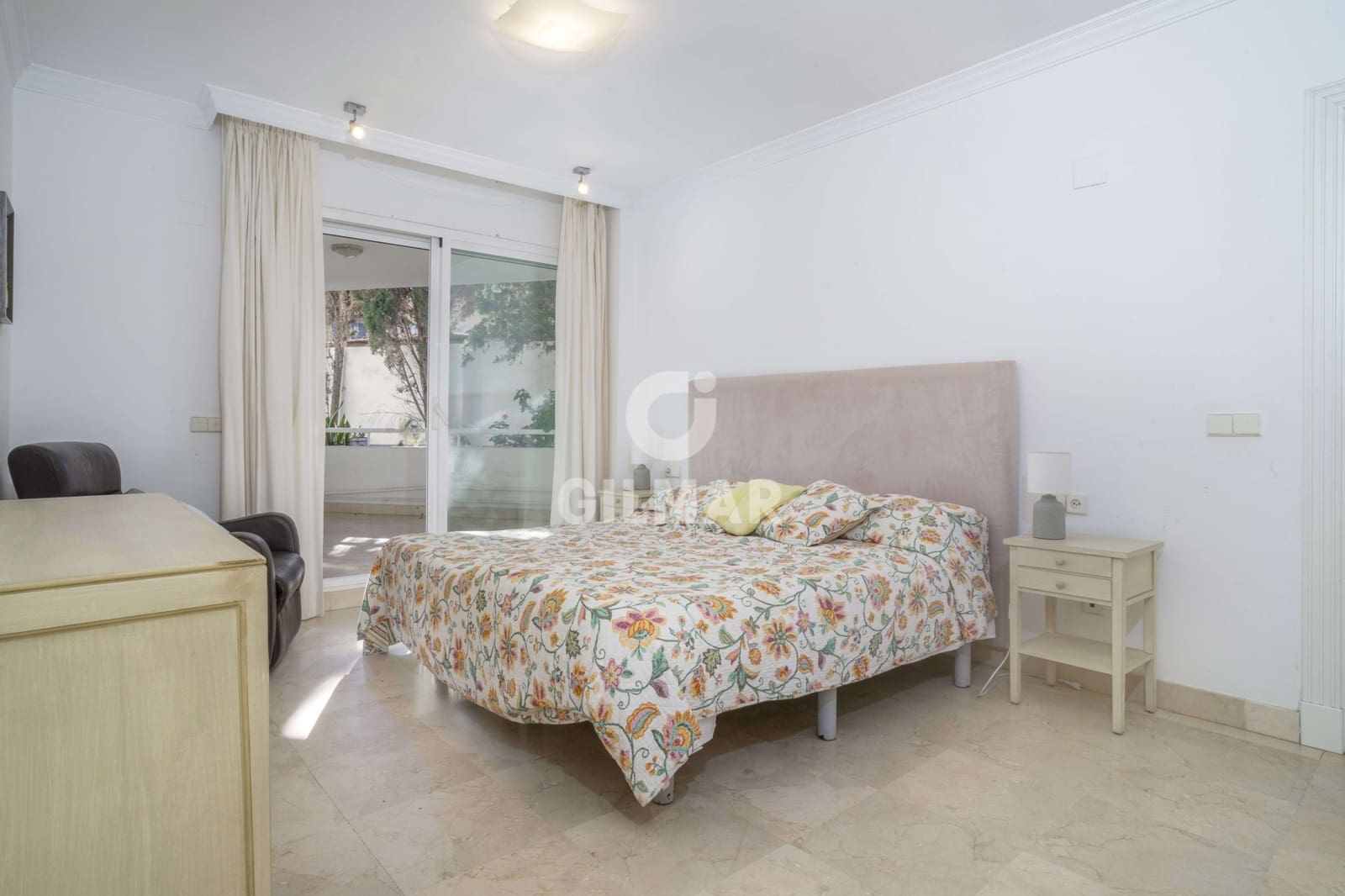 3 Zimmer Wohnung zu verkaufen in Nueva Andalucia mit Pool Garage - 775.000 € (Ref: 9747397)