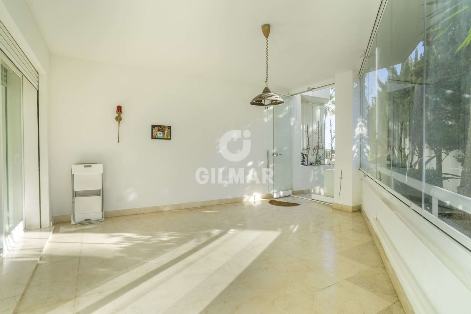 3 Zimmer Wohnung zu verkaufen in Nueva Andalucia mit Pool Garage - 775.000 € (Ref: 9747397)