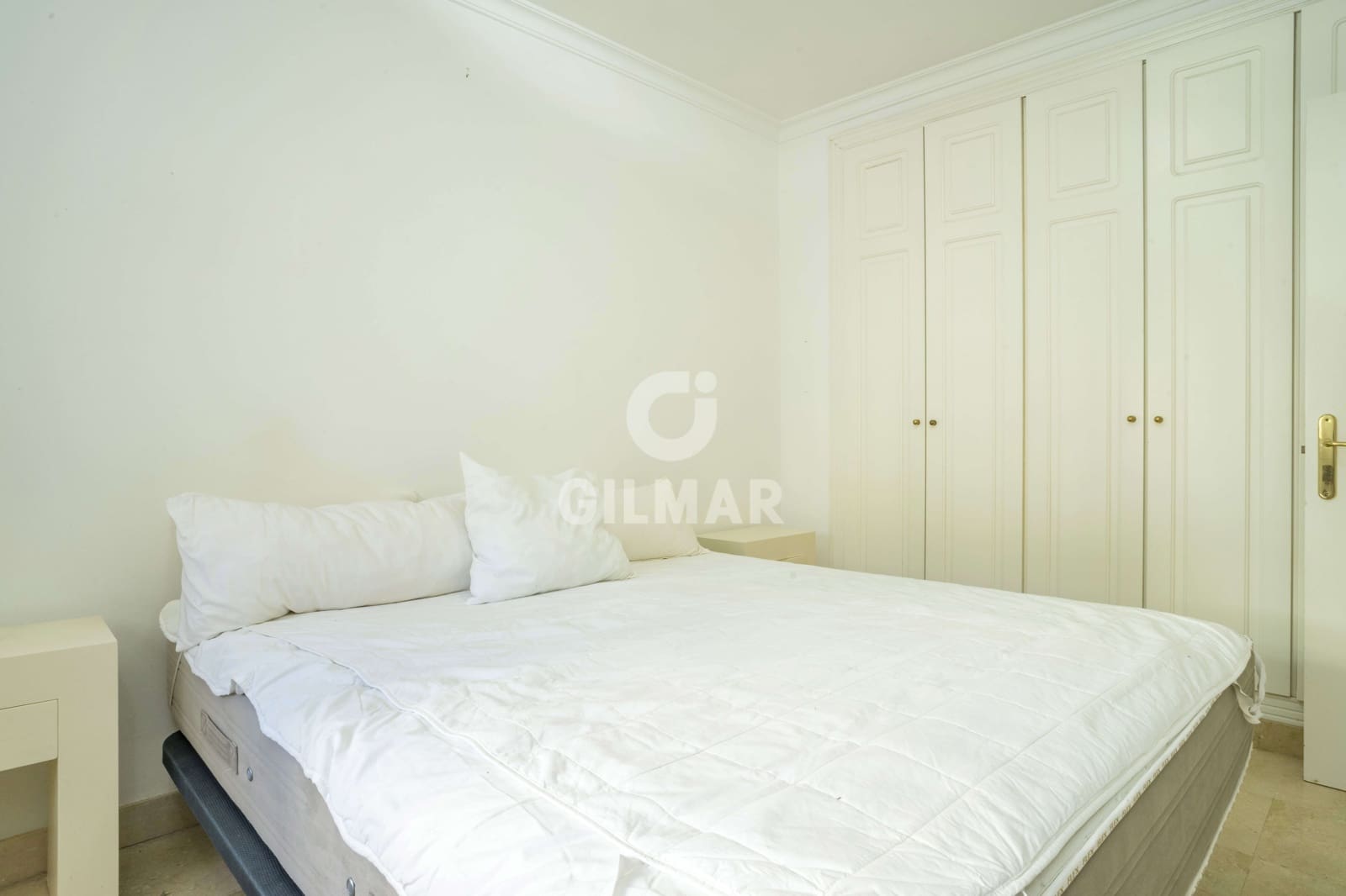 3 Zimmer Wohnung zu verkaufen in Nueva Andalucia mit Pool Garage - 775.000 € (Ref: 9747397)