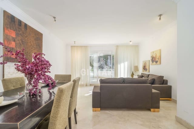 3 chambre Appartement à vendre à Puerto Banus, Marbella avec piscine garage - 775 000 € (Ref: 9747397)