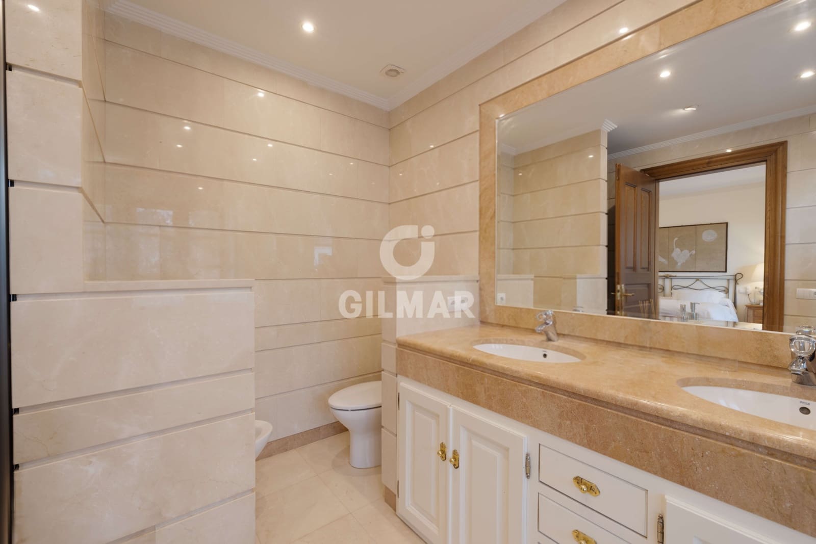 7 soverom Villa til salgs i Benahavis med svømmebasseng garasje - € 2 100 000 (Ref: 9747398)