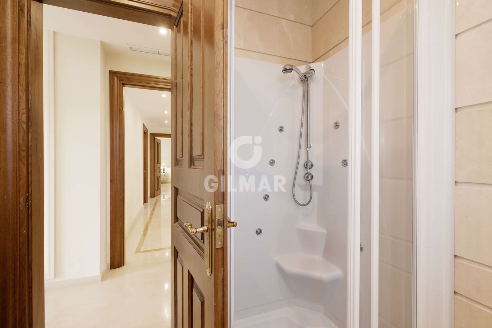 7 soverom Villa til salgs i Benahavis med svømmebasseng garasje - € 2 100 000 (Ref: 9747398)