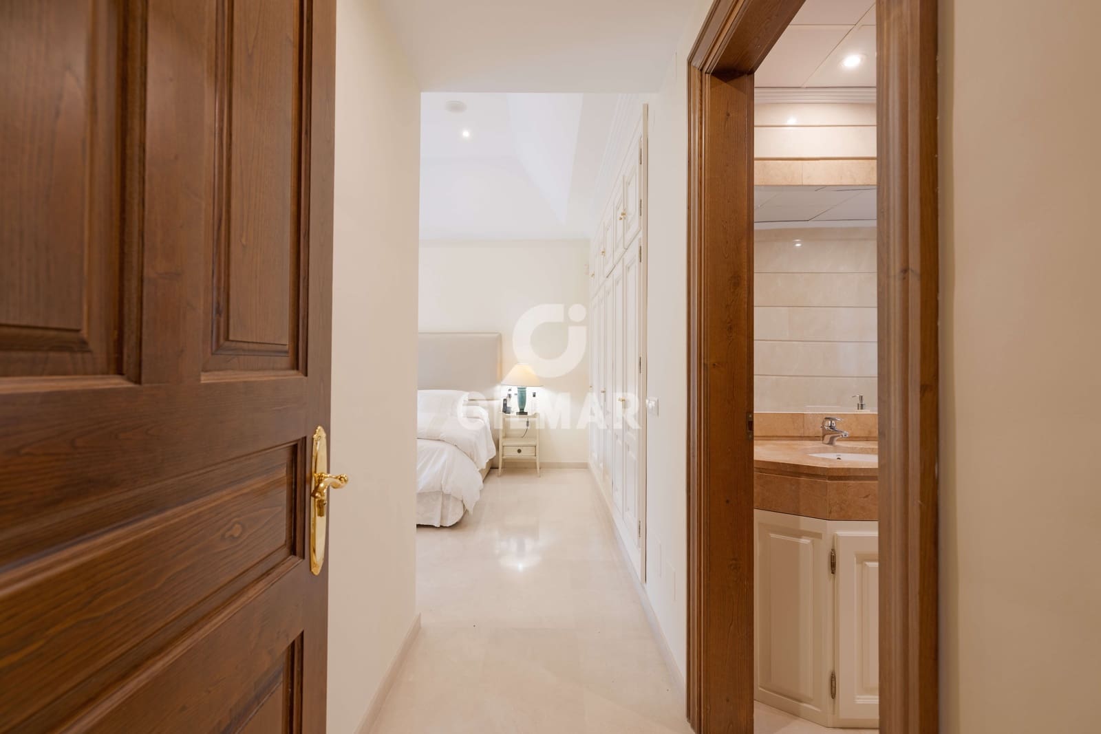 7 soverom Villa til salgs i Benahavis med svømmebasseng garasje - € 2 100 000 (Ref: 9747398)