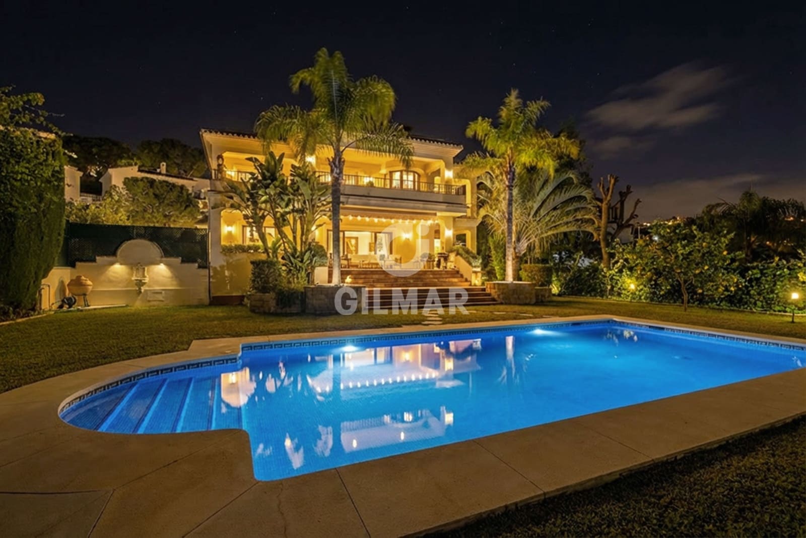 7 soverom Villa til salgs i Benahavis med svømmebasseng garasje - € 2 100 000 (Ref: 9747398)