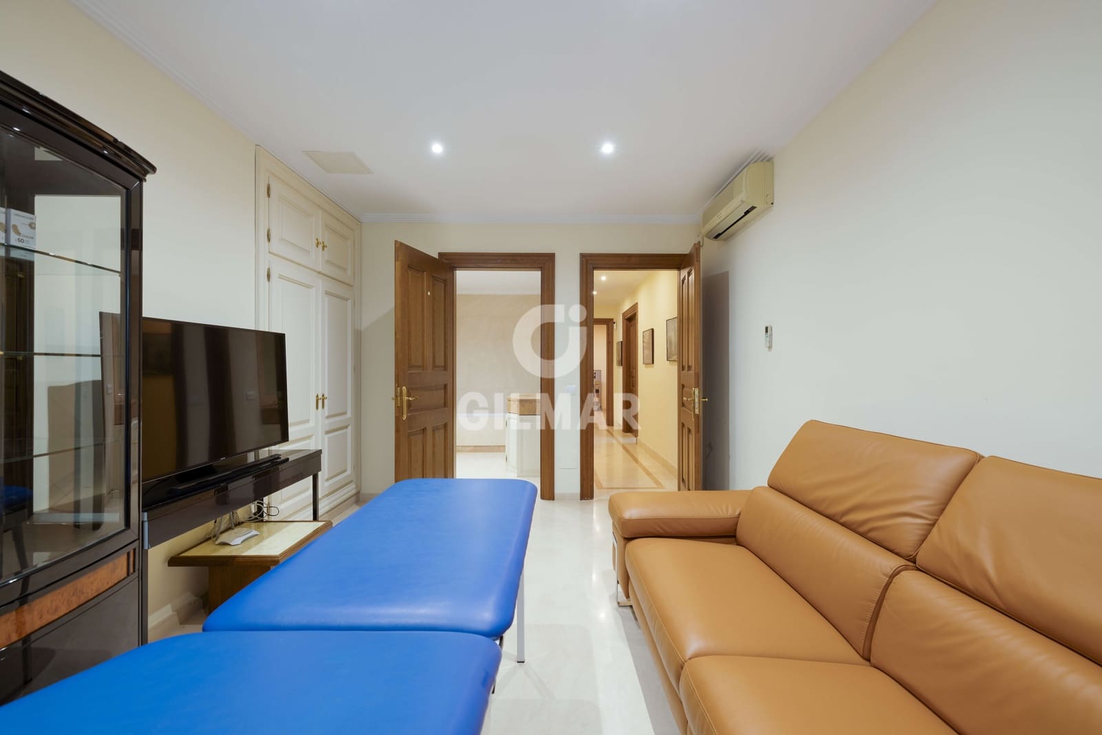 7 soverom Villa til salgs i Benahavis med svømmebasseng garasje - € 2 100 000 (Ref: 9747398)