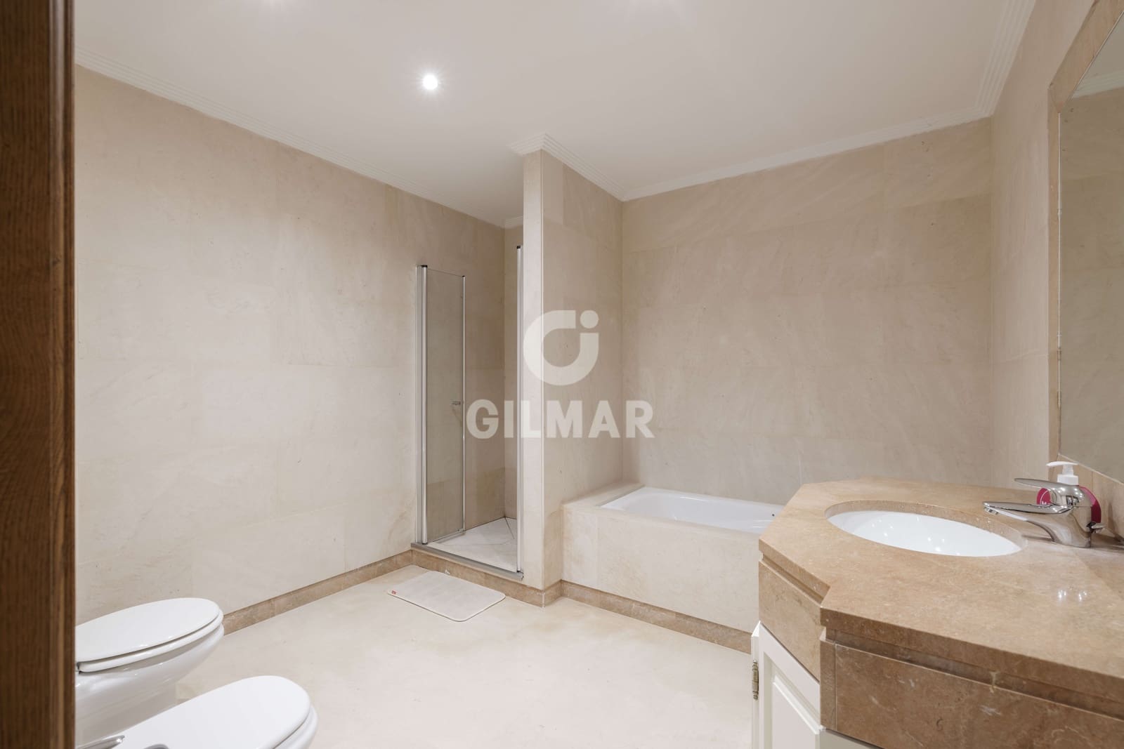 7 soverom Villa til salgs i Benahavis med svømmebasseng garasje - € 2 100 000 (Ref: 9747398)