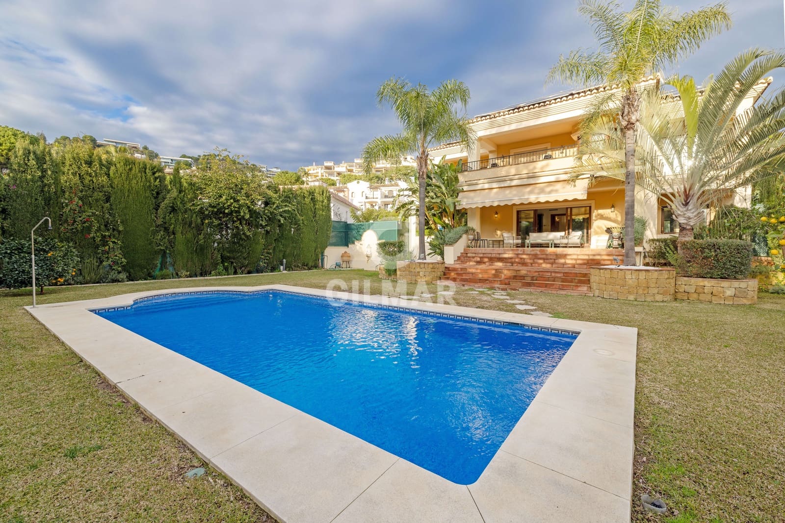 7 soverom Villa til salgs i Benahavis med svømmebasseng garasje - € 2 100 000 (Ref: 9747398)