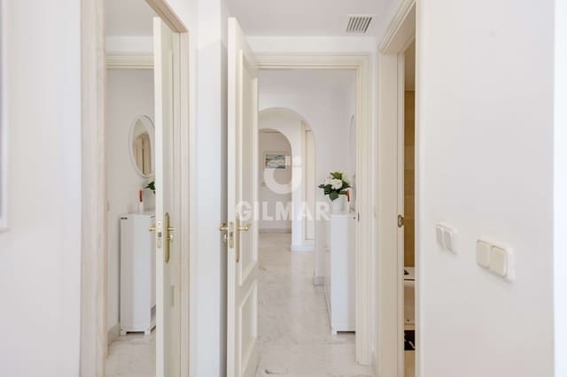 3 camera da letto Appartamento in vendita in Puerto Banus, Marbella con piscina garage - 980.000 € (Rif: 9747399)