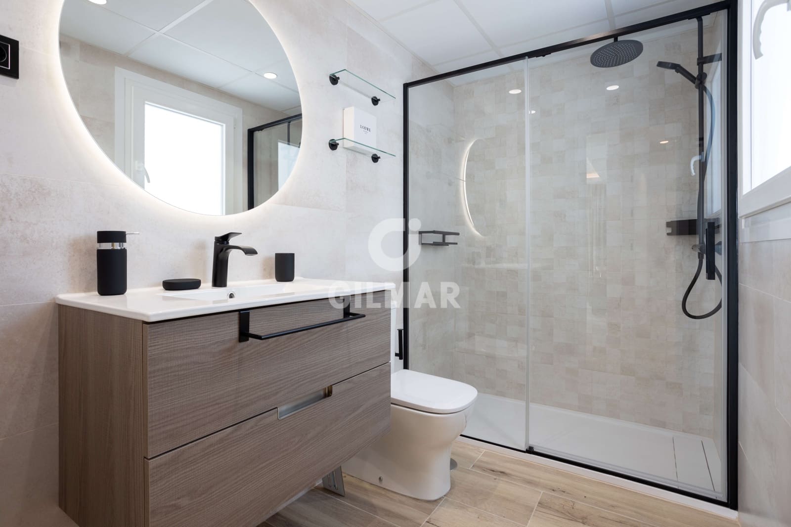 2 sypialnia Penthouse na sprzedaż w Nueva Andalucia z basenem garażem - 890 000 € (Ref: 9747401)