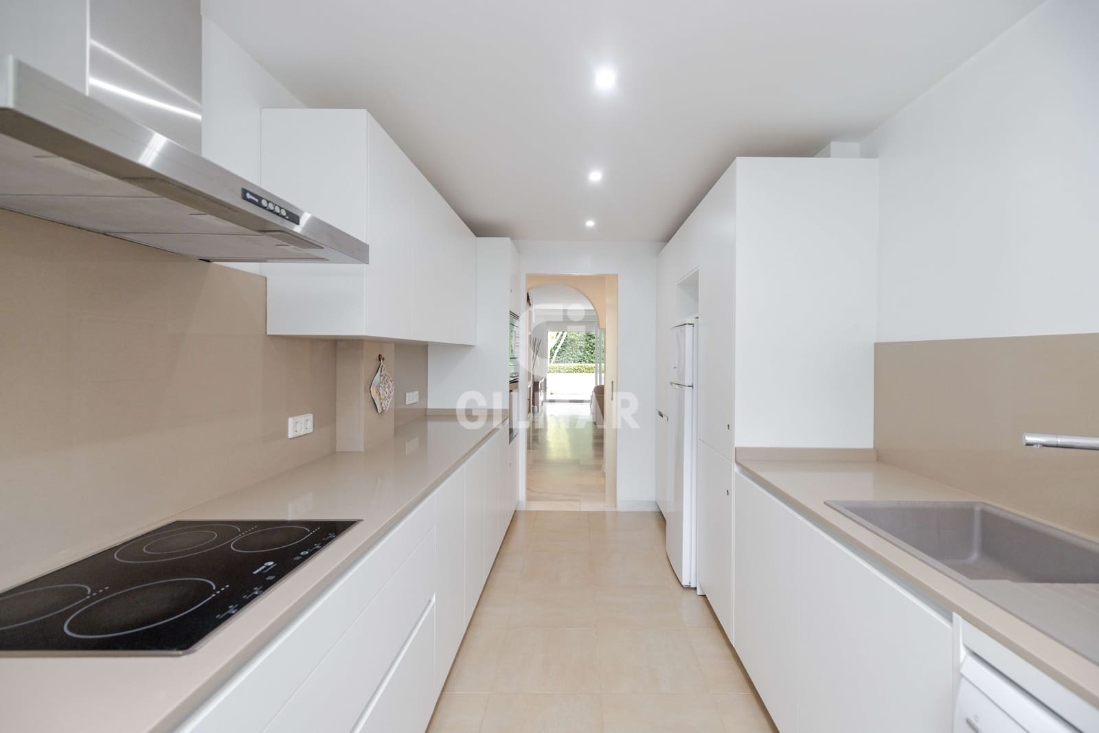 3 Zimmer Wohnung zu verkaufen in Puerto Banus mit Pool Garage - 1.385.000 € (Ref: 9747402)