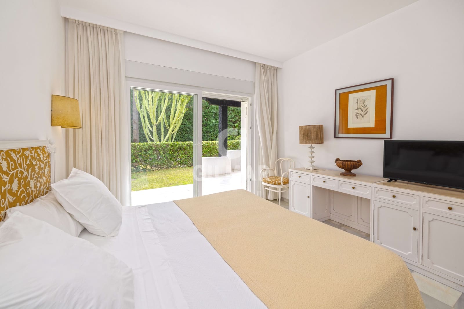 3 Zimmer Wohnung zu verkaufen in Puerto Banus mit Pool Garage - 1.385.000 € (Ref: 9747402)