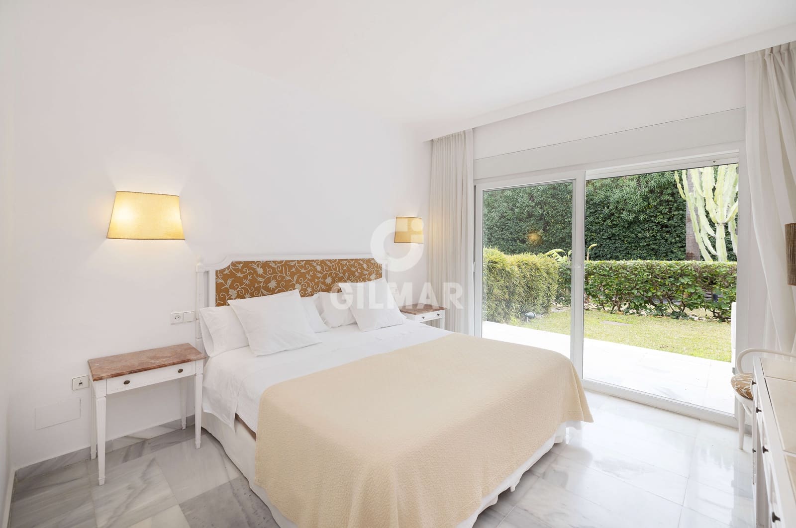 3 Zimmer Wohnung zu verkaufen in Puerto Banus mit Pool Garage - 1.385.000 € (Ref: 9747402)