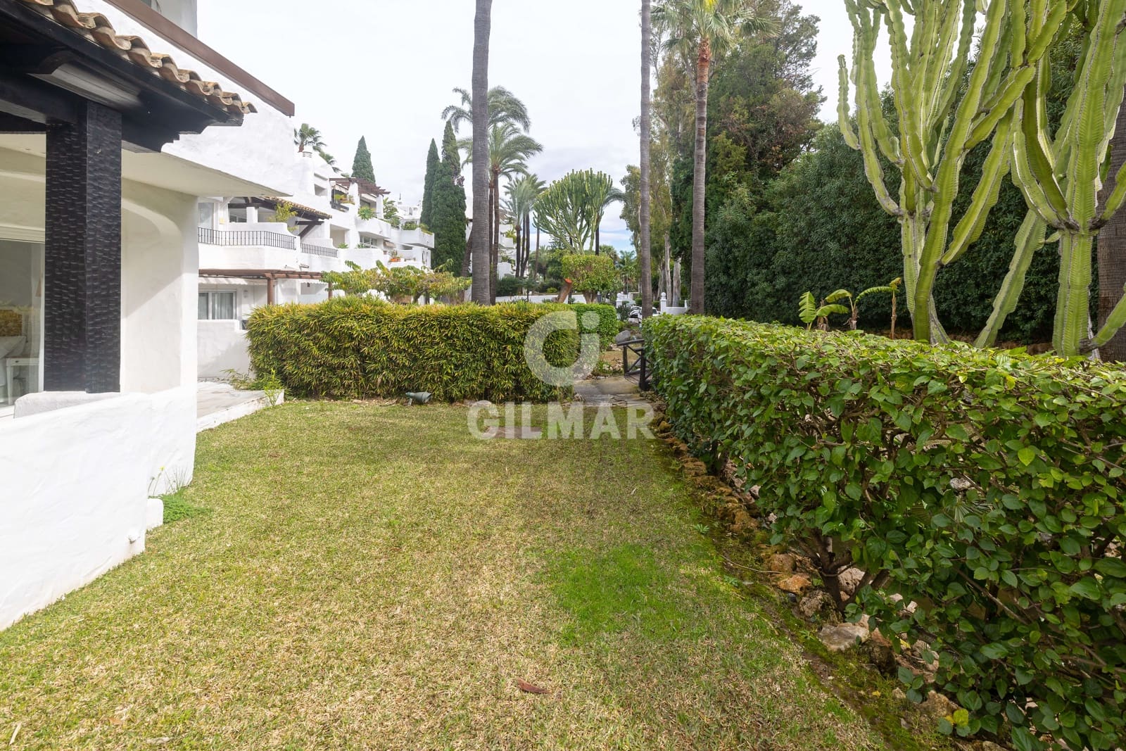 3 Zimmer Wohnung zu verkaufen in Puerto Banus mit Pool Garage - 1.385.000 € (Ref: 9747402)