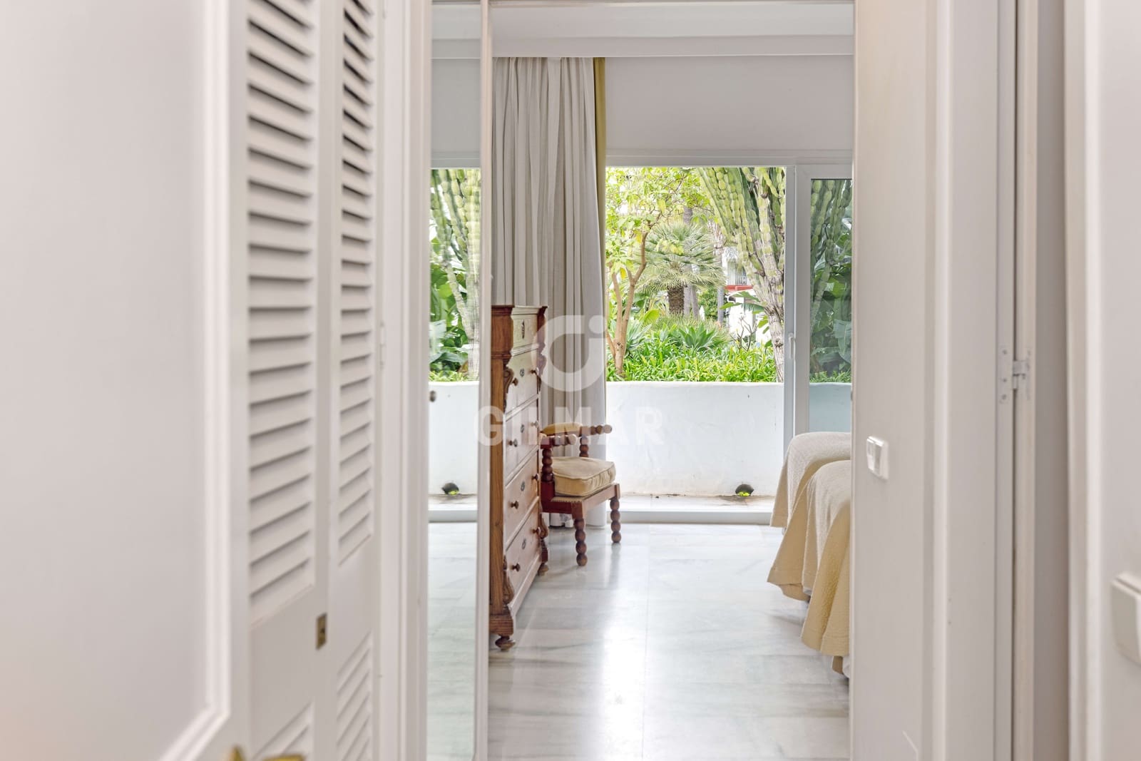 3 Zimmer Wohnung zu verkaufen in Puerto Banus mit Pool Garage - 1.385.000 € (Ref: 9747402)