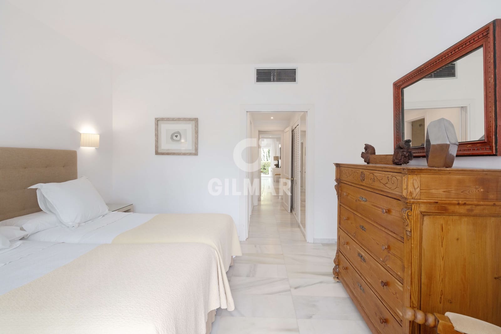 3 Zimmer Wohnung zu verkaufen in Puerto Banus mit Pool Garage - 1.385.000 € (Ref: 9747402)