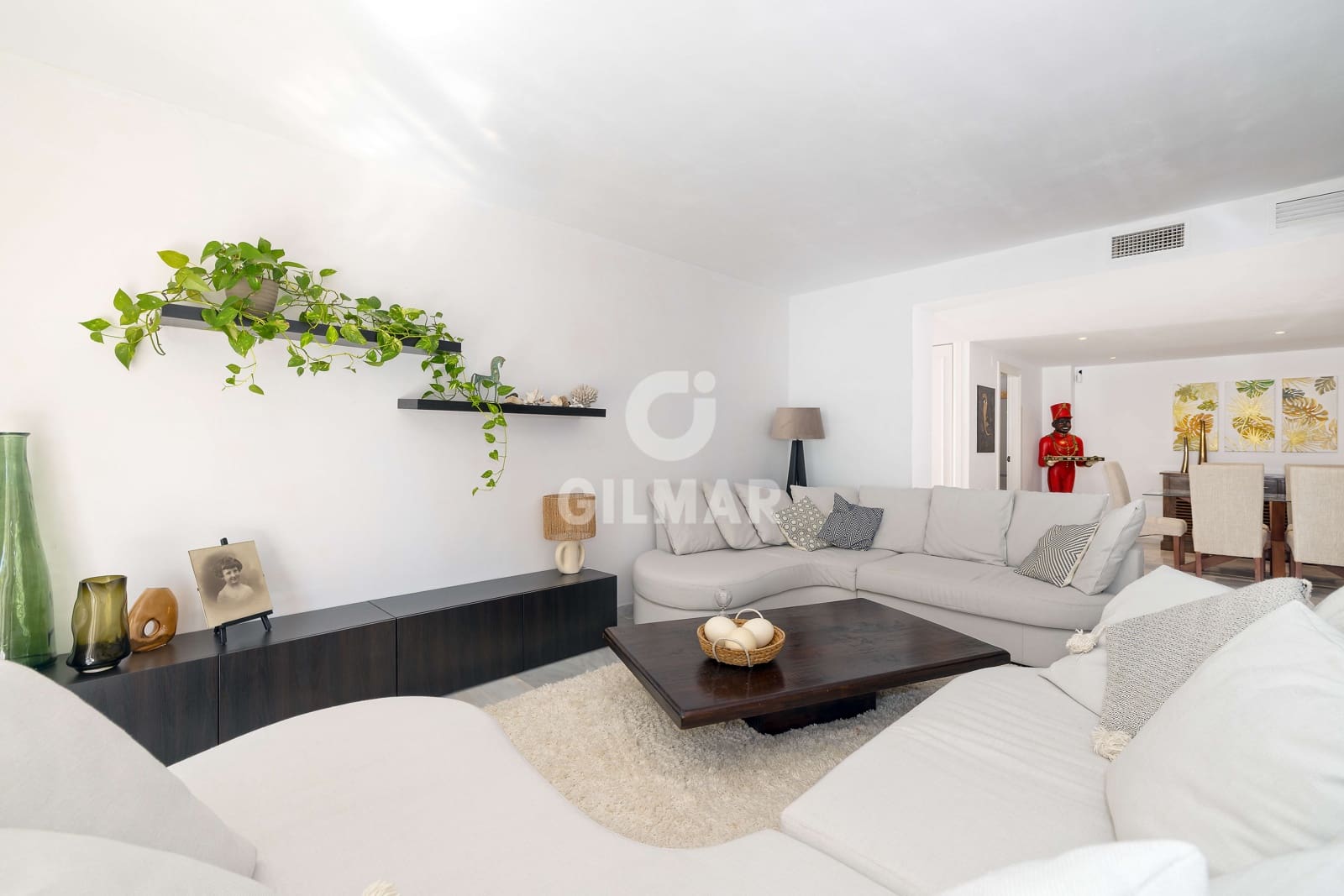 3 Zimmer Wohnung zu verkaufen in Nueva Andalucia mit Pool - 770.000 € (Ref: 9747403)