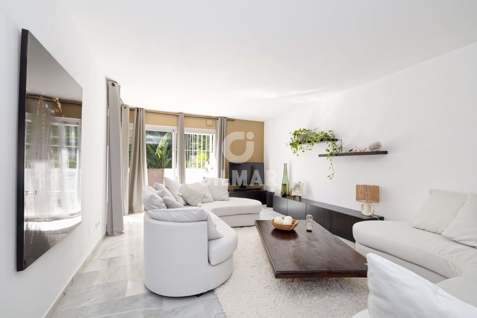 3 Zimmer Wohnung zu verkaufen in Nueva Andalucia mit Pool - 770.000 € (Ref: 9747403)