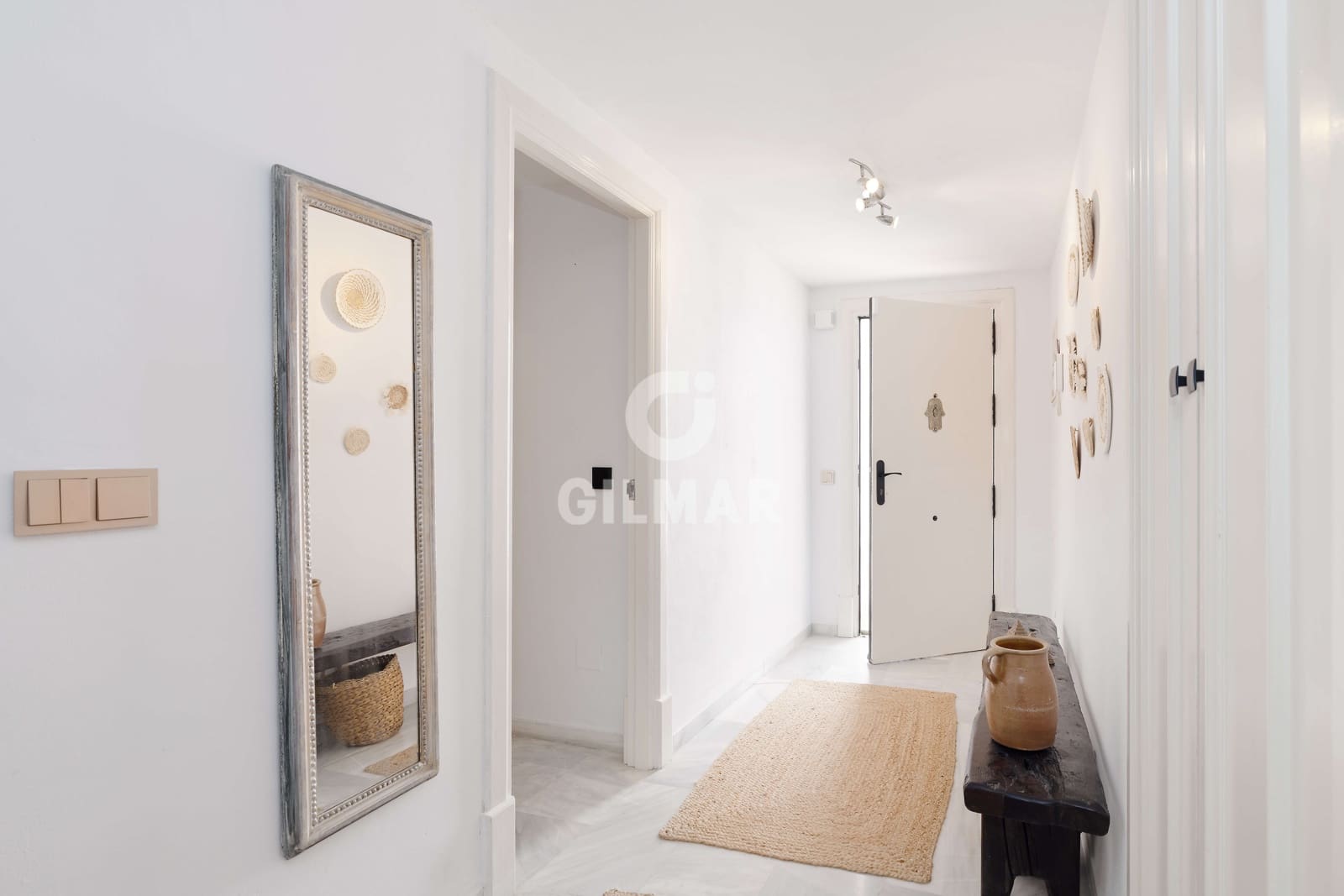 3 Zimmer Wohnung zu verkaufen in Nueva Andalucia mit Pool - 770.000 € (Ref: 9747403)