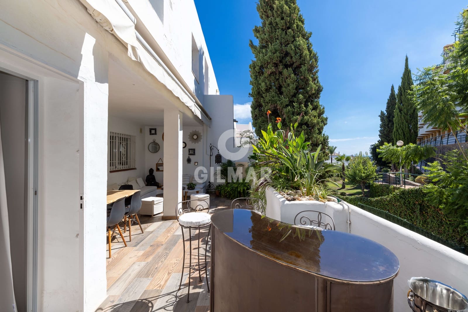 3 Zimmer Wohnung zu verkaufen in Nueva Andalucia mit Pool - 770.000 € (Ref: 9747403)