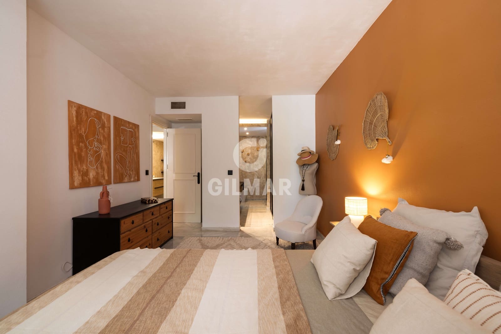 3 Zimmer Wohnung zu verkaufen in Nueva Andalucia mit Pool - 770.000 € (Ref: 9747403)