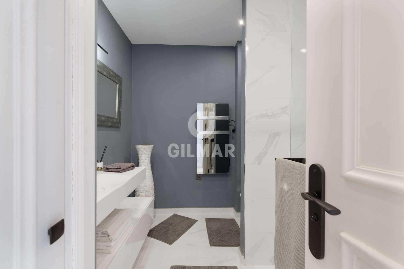 3 Zimmer Wohnung zu verkaufen in Nueva Andalucia mit Pool - 770.000 € (Ref: 9747403)