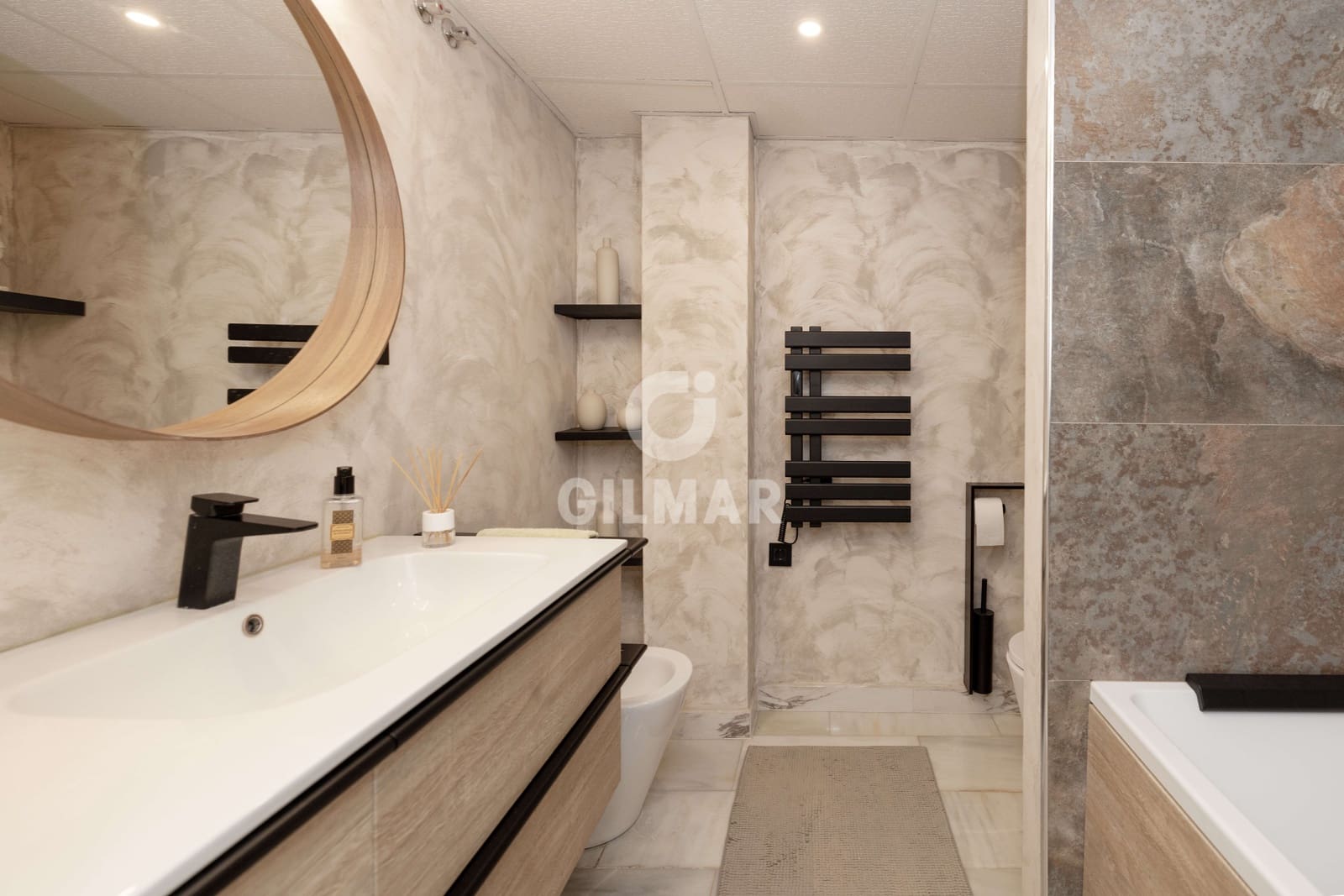 3 Zimmer Wohnung zu verkaufen in Nueva Andalucia mit Pool - 770.000 € (Ref: 9747403)