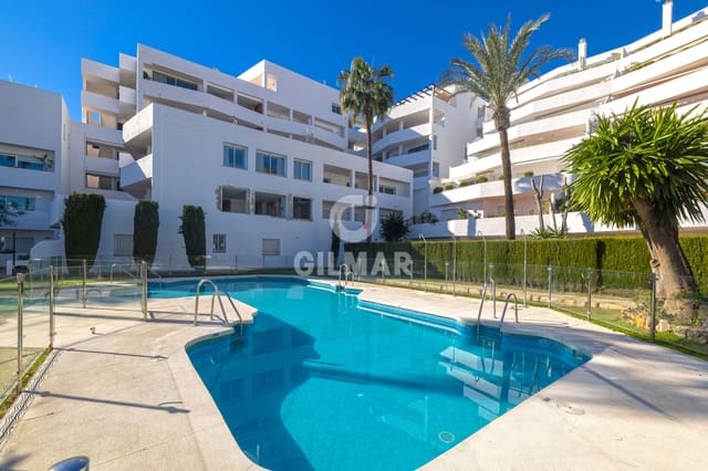 3 chambre Appartement à vendre à Nueva Andalucía Centro, Marbella avec piscine - 770 000 € (Ref: 9747403)