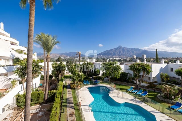 3 chambre Appartement à vendre à Nueva Andalucía Centro, Marbella avec piscine - 770 000 € (Ref: 9747403)
